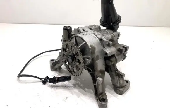 Jaguar F-Pace Oil pump 8961148