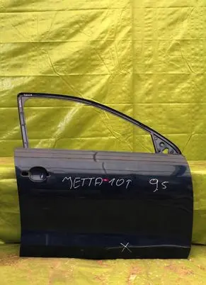 Volkswagen Jetta VI Front door 000259