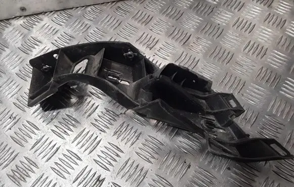 Volkswagen Golf V Bumper support mounting bracket corner 1K6807394 1K6807376
