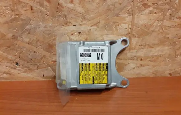 Lexus CT 200H Airbag control unit/module 8917076170 1503009971