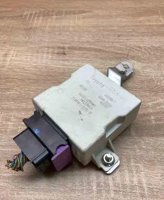 Toyota Avensis T250 Window wiper relay 8594005050 603027 WITHPLUG