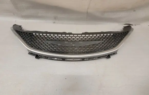 Chrysler Pacifica Front bumper upper radiator grill 68228996AB