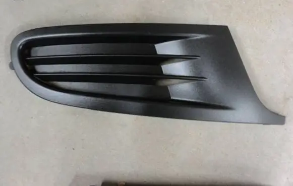 Volkswagen Golf VI Front bumper lower grill 5K0853666A