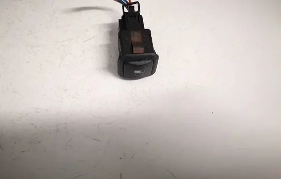Volkswagen Bora Fuel tank opening switch 3b0959833a