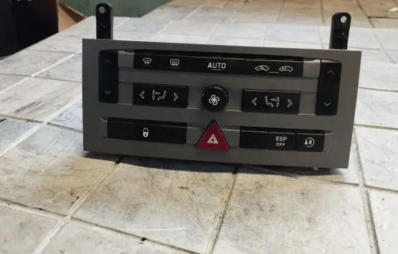 Peugeot 407 Climate control unit 96573322