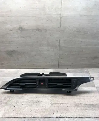 Audi A6 S6 C7 4G Dash center air vent grill 4G1820951