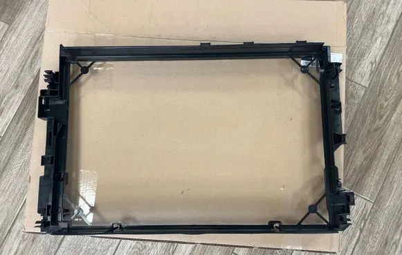 Mercedes-Benz EQE v295 Radiator mount bracket A0995047100