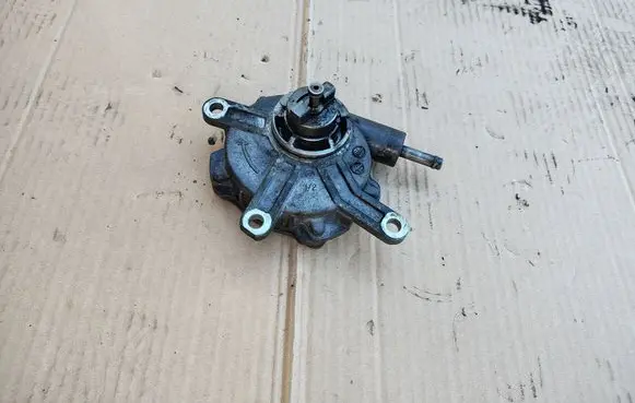 Lexus IS 220D-250-350 Vacuum pump