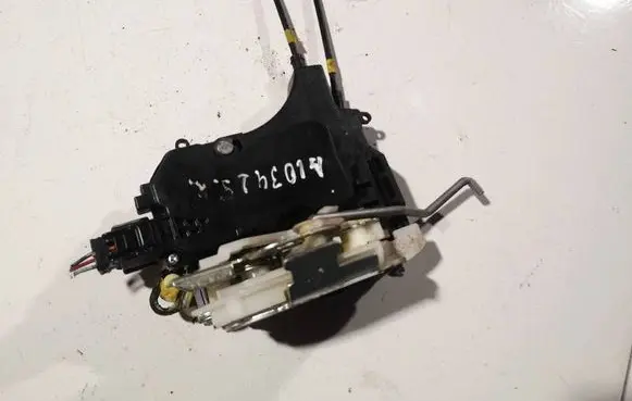 Mitsubishi Lancer X Rear door lock