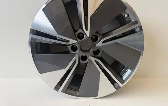 Skoda Enyaq iV R19 alloy rim 5LA601025A