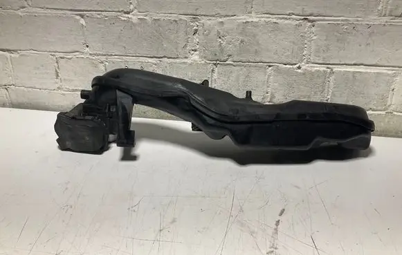 BMW 7 F01 F02 F03 F04 Intake manifold 7601434 70517457 7555944