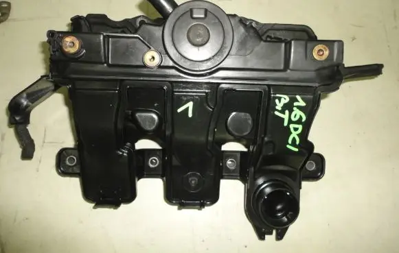 Nissan X-Trail T32 Breather valve 
