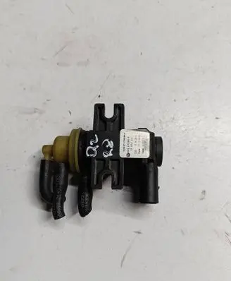 Audi Q2 - Turbo solenoid valve 1K0906627B 04L131051F