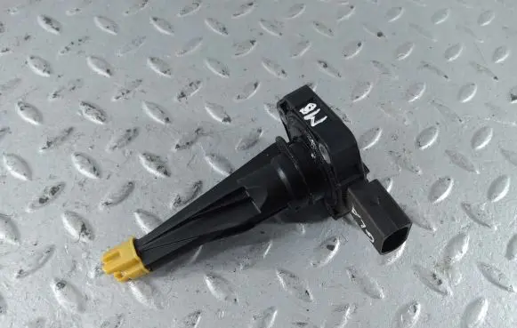Mercedes-Benz GLA H247 Oil level sensor A0919057001