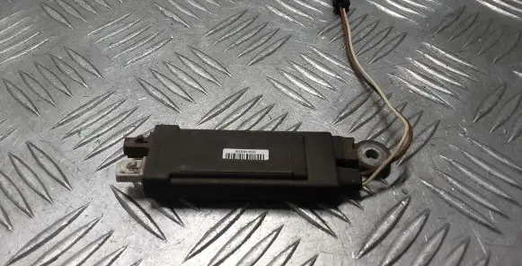 Land Rover Range Rover Sport L494 Aerial antenna filter 