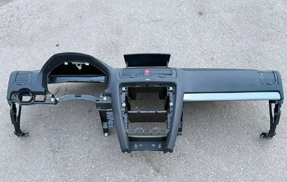 Skoda Octavia Mk2 (1Z) Dashboard 1Z1857007 200707180957 0729332649