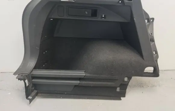 Volkswagen Tiguan Trunk/boot side trim panel 5NA867763D