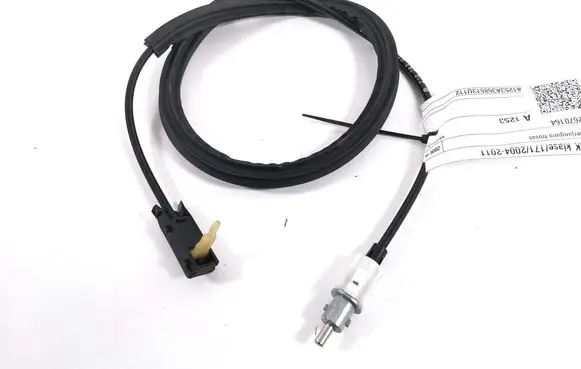 Mercedes-Benz SLK R171 Gear shift cable linkage A2302670164