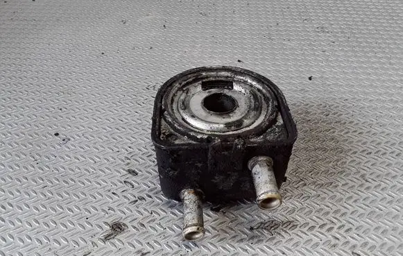 Peugeot Partner Oil filter mounting bracket
