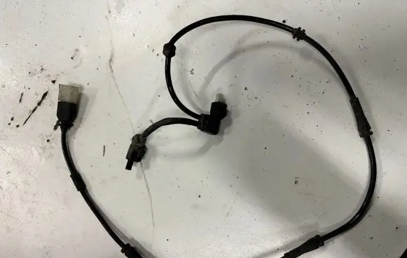 BMW 4 F32 F33 ABS brake wheel speed sensor 6869521