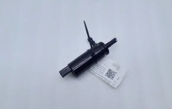 BMW 3 E90 E91 Headlight washer pump 6973097 67126973097