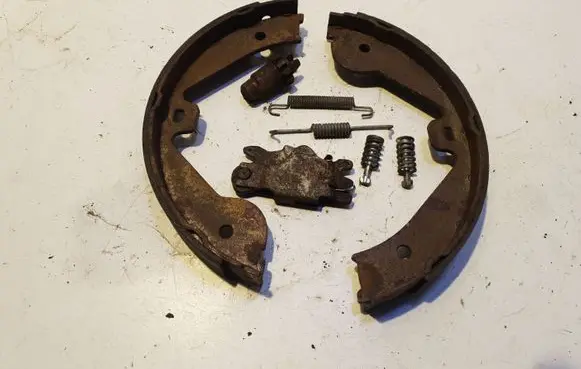Volkswagen Touareg I Handbrake/parking brake pads 