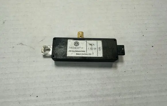 Volkswagen Multivan T5 Aerial antenna amplifier