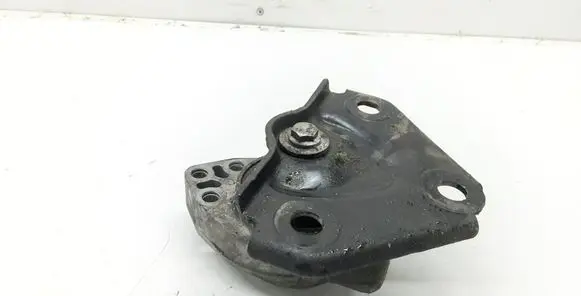 Ford Fiesta Engine mount bracket
