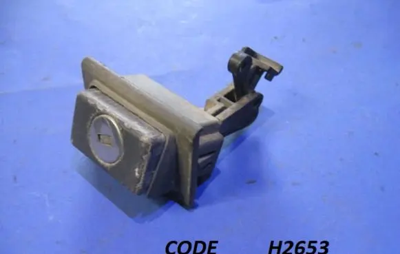 Opel Omega A Tailgate exterior lock H2653