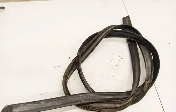 Opel Astra H Trunk rubber seal (body) 