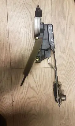 Mitsubishi Pajero Front door lock