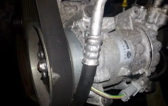 Renault Clio III Air conditioning (A/C) compressor (pump) 8FK351316411 5FK351316-411