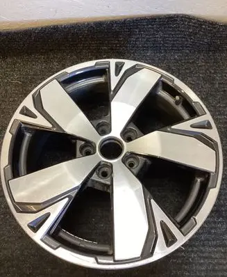 Subaru Forester SJ R18 alloy rim 9VC1218301215 J18X7J