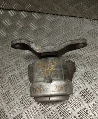 Ford Galaxy Engine mount bracket
