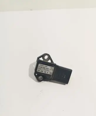 Volkswagen Touareg I Air pressure sensor 0281002401 038906051C