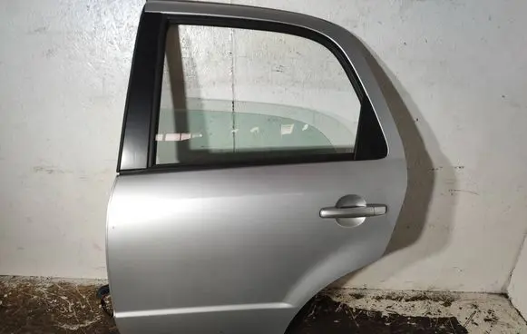 Suzuki SX4 Rear door 