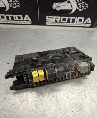 Mercedes-Benz E W211 Fuse module 2115453401 5DK00804721