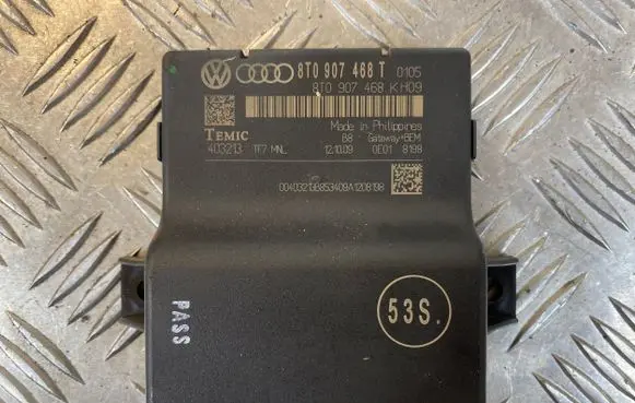 Audi A4 S4 B8 8K Gateway control module 8T0907468T 8T0907468K 403213TFF