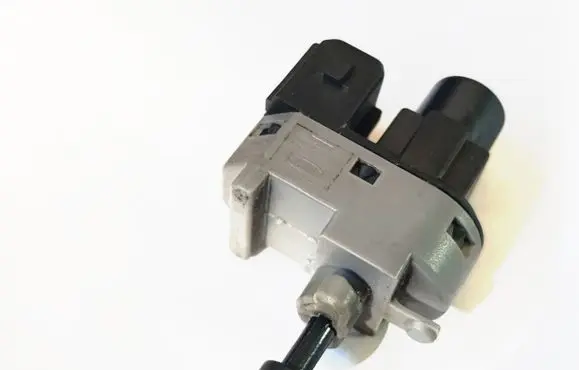 Ford Mondeo Mk III Brake pedal sensor switch 1S7T13480AA