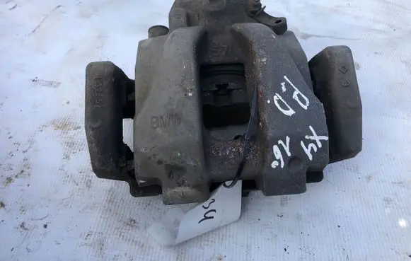 BMW X4 F26 Front brake caliper