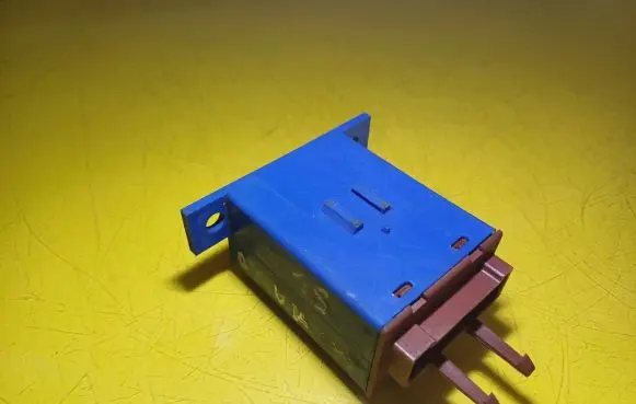 Citroen Xantia Light relay 9610957880