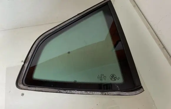 Seat Ateca Rear side window 575845042