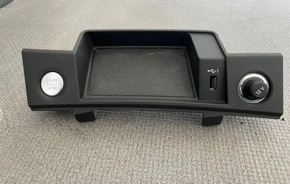 Audi Q5 SQ5 FY USB socket connector 80B864131A 1359895 1359897
