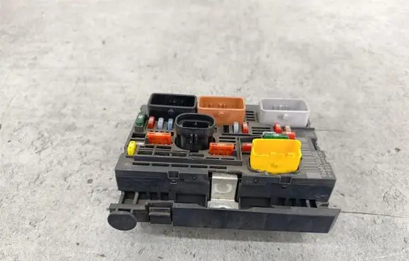Peugeot 308 BSM Control unit 