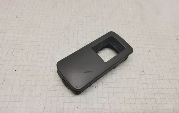 Opel Vectra C Front door window switch trim 24453571