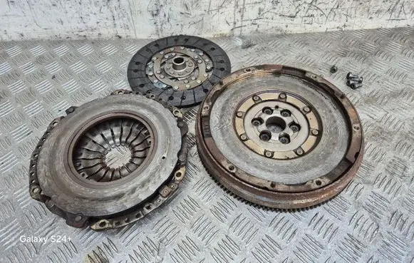 Peugeot 308 Clutch set kit 9806761080 9813672080 9824598680