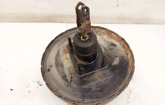 Nissan X-Trail T30 Brake booster 86401716