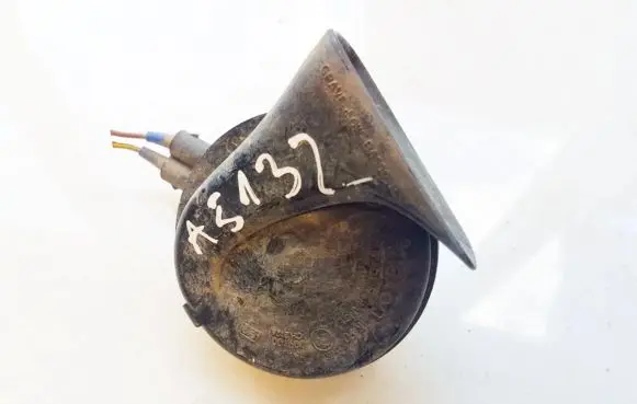 Audi A4 S4 B5 8D Horn signal E20091001