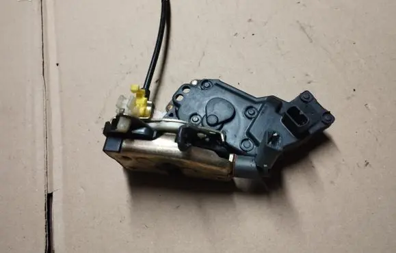 Front door lock