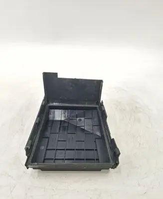 Volkswagen PASSAT CC Fuse box cover 1K0937132F